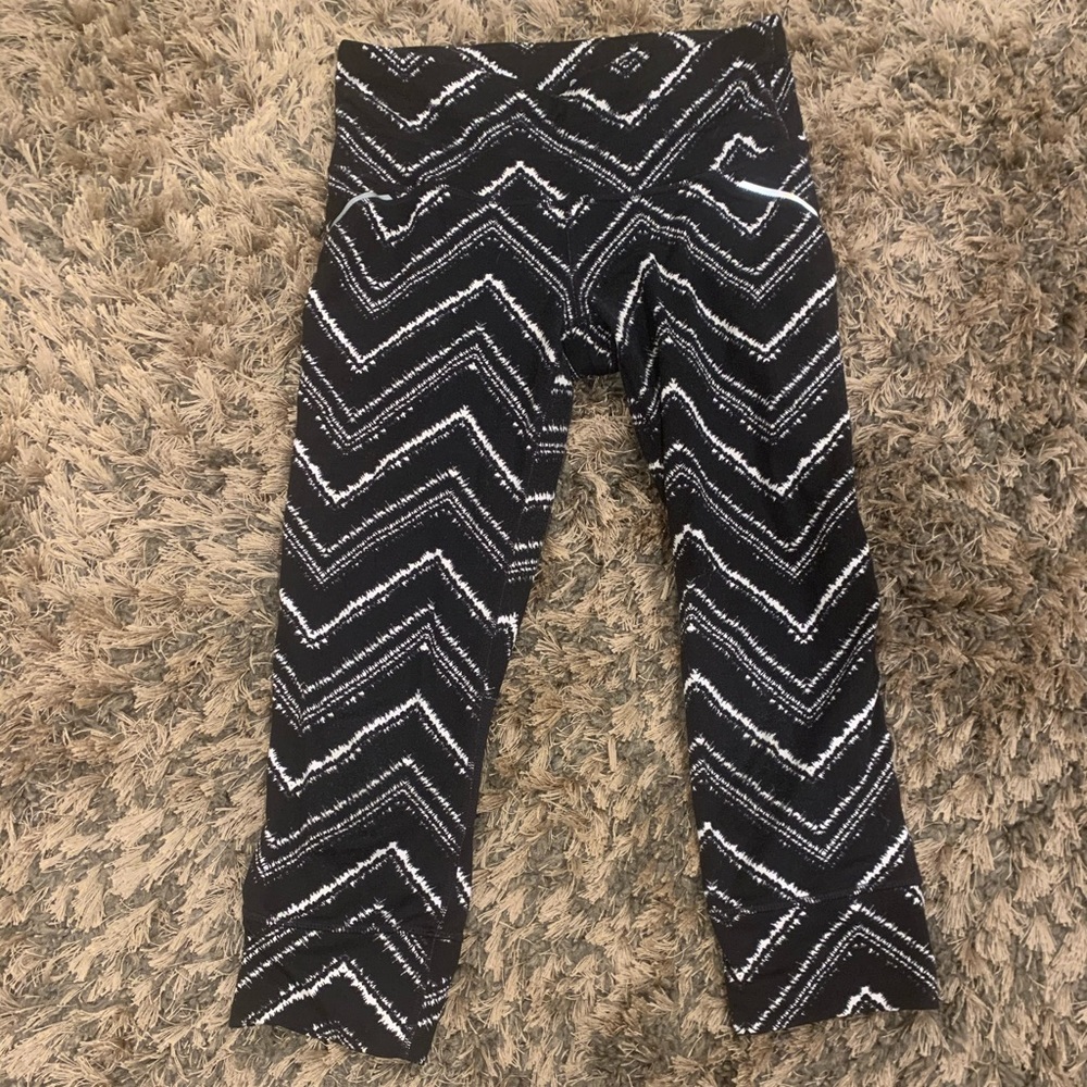 Athleta cropped work out pants